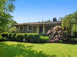 16 Cottage Pl, Katonah, NY 10536