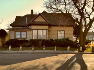 520 3rd St, Claflin, KS 67525