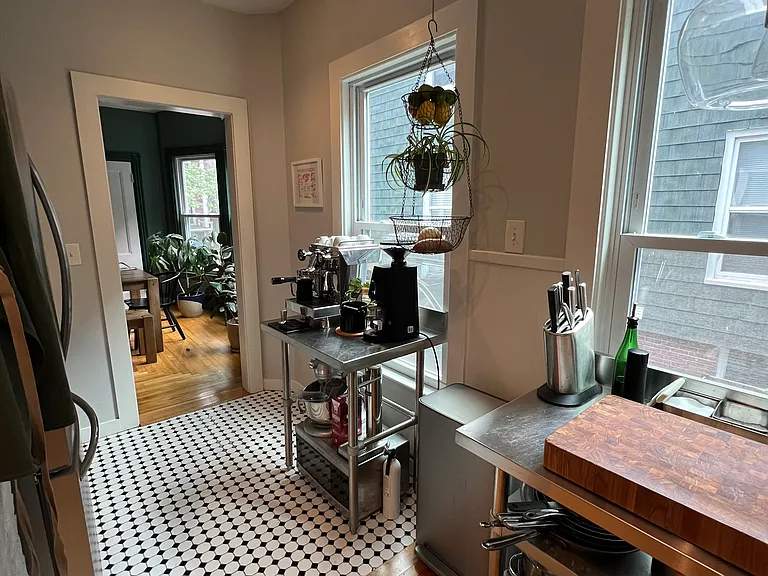 16 Marshall St — Photo 12