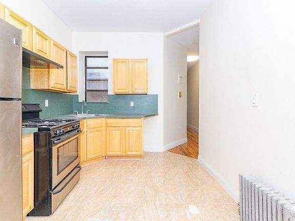 3rd image of 81 Underhill Ave #4X