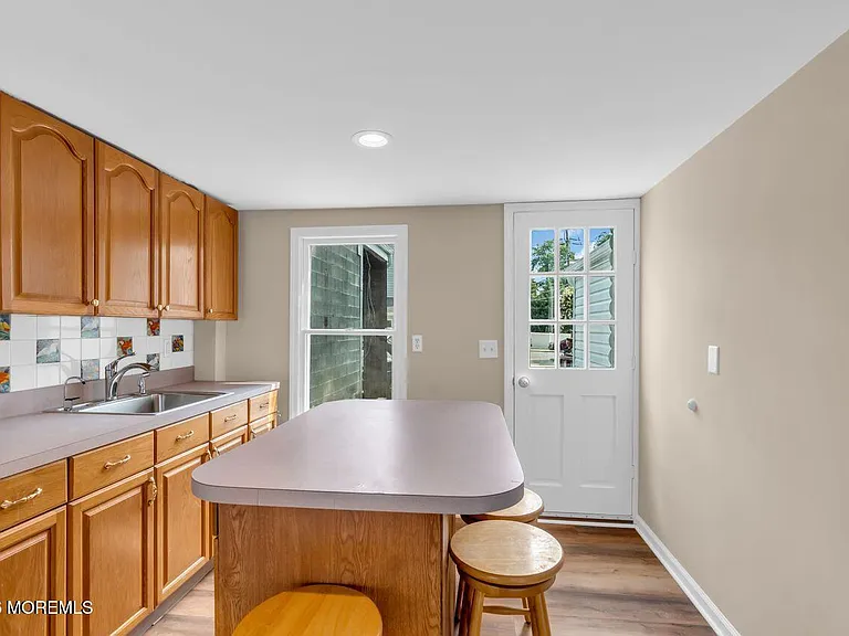 18 Maple Ave #B — Photo 4