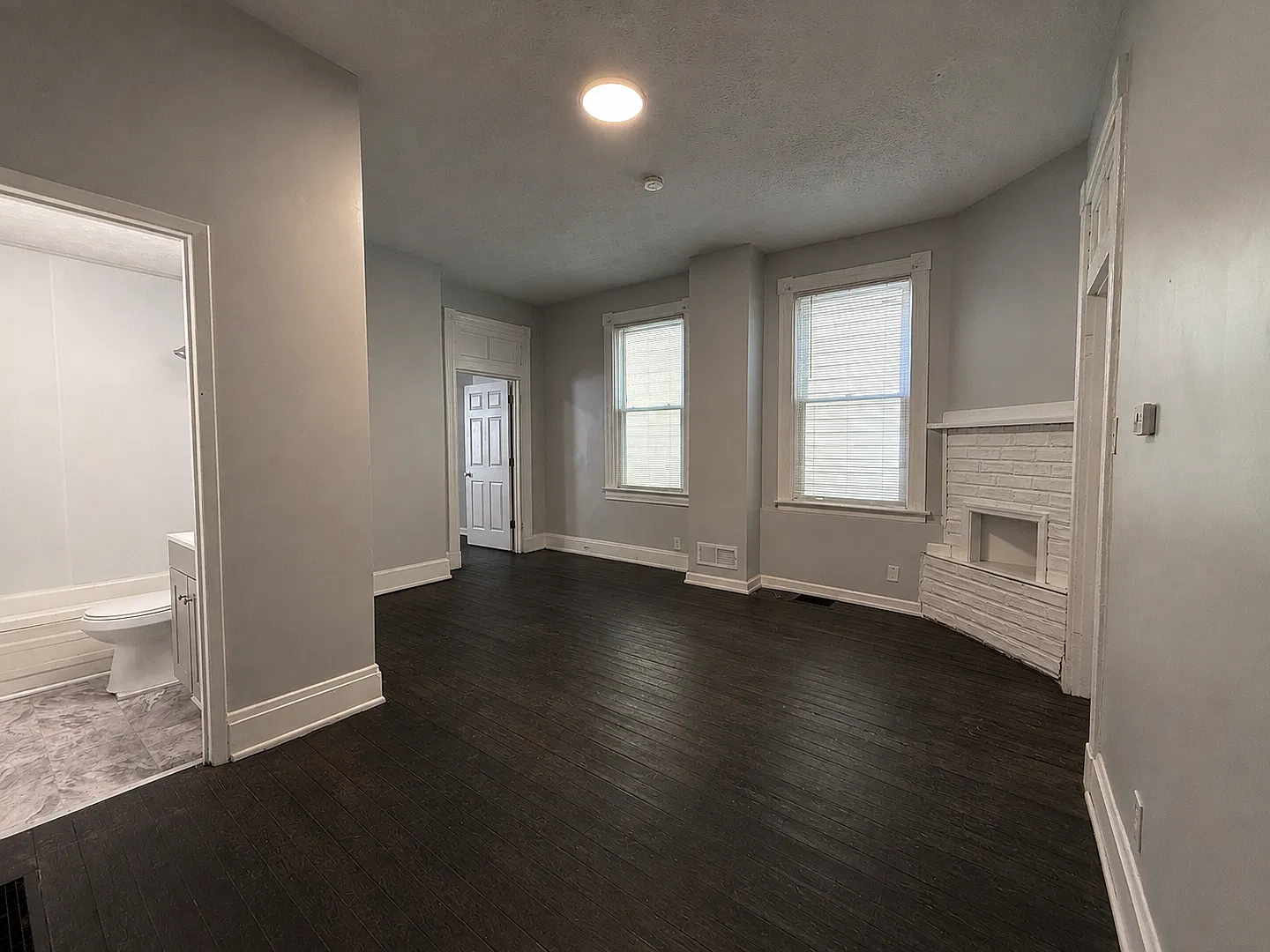 5 bed/2 bath on Victor Mins. from UC Campus for Only $600/pp ($3000/mo) — Photo 4