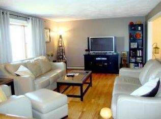 80 Fox Run Dr, Tewksbury, MA 01876