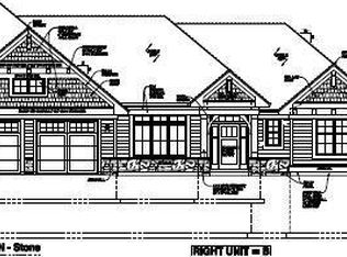 12470 N Woods Court 12b Rte, Mequon, WI 53092