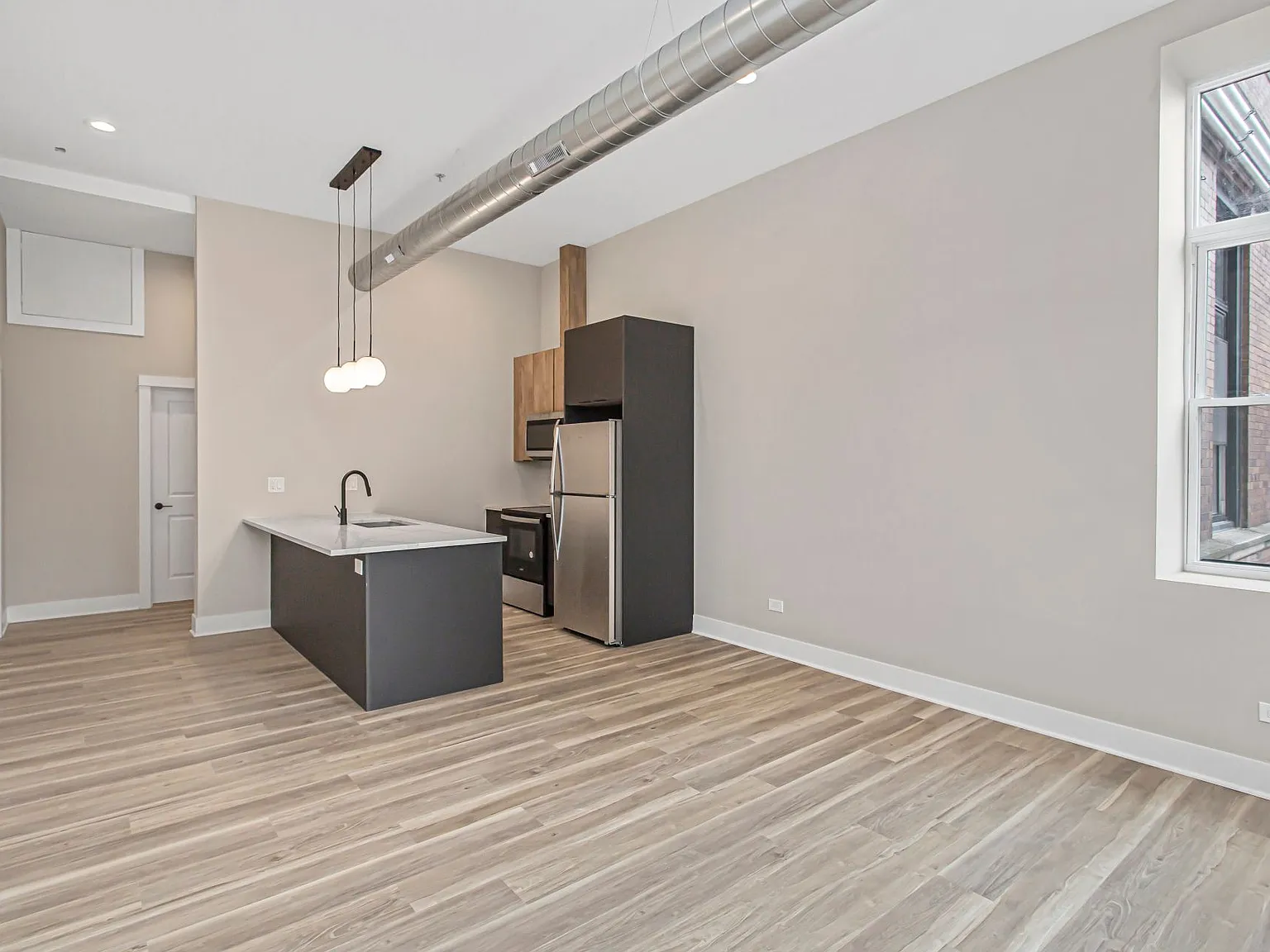 The Schoolhouse at 4641 N Ashland — Photo 2