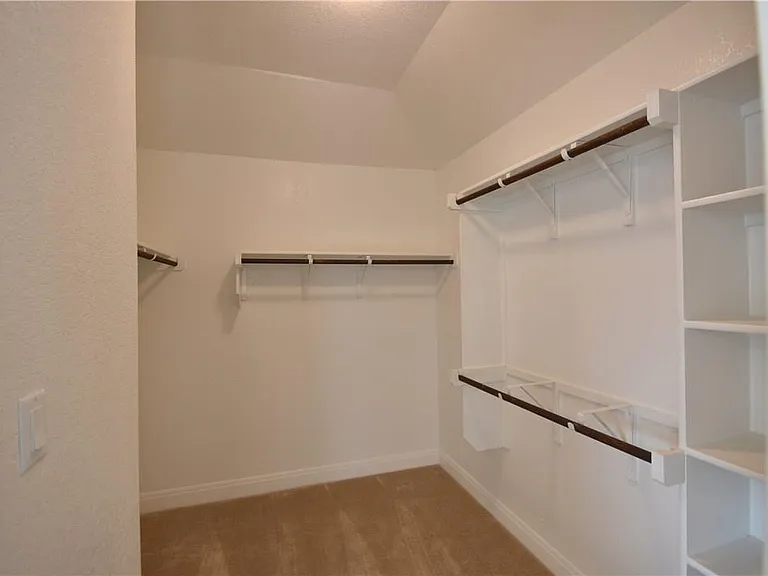 15911 Cessida St — Photo 16