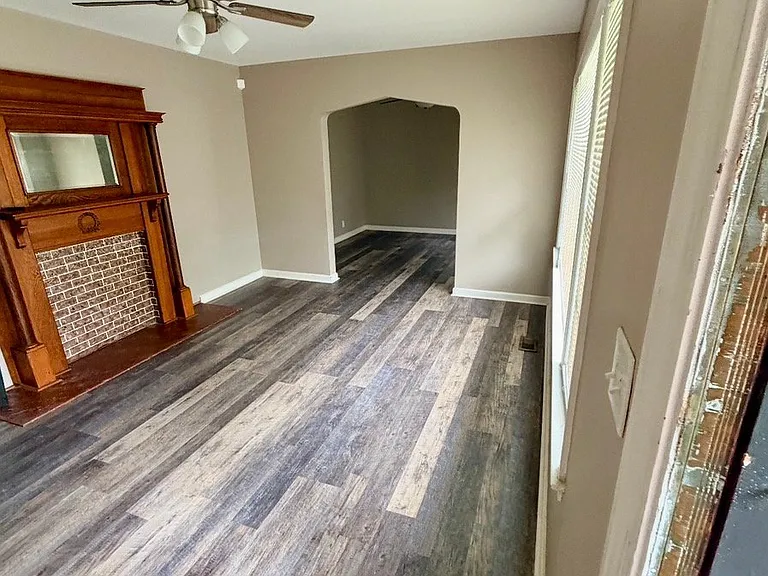 527 Englewood Dr — Photo 29