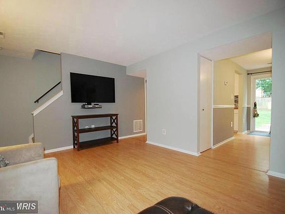 3rd image of 3465 Marble Arch Dr