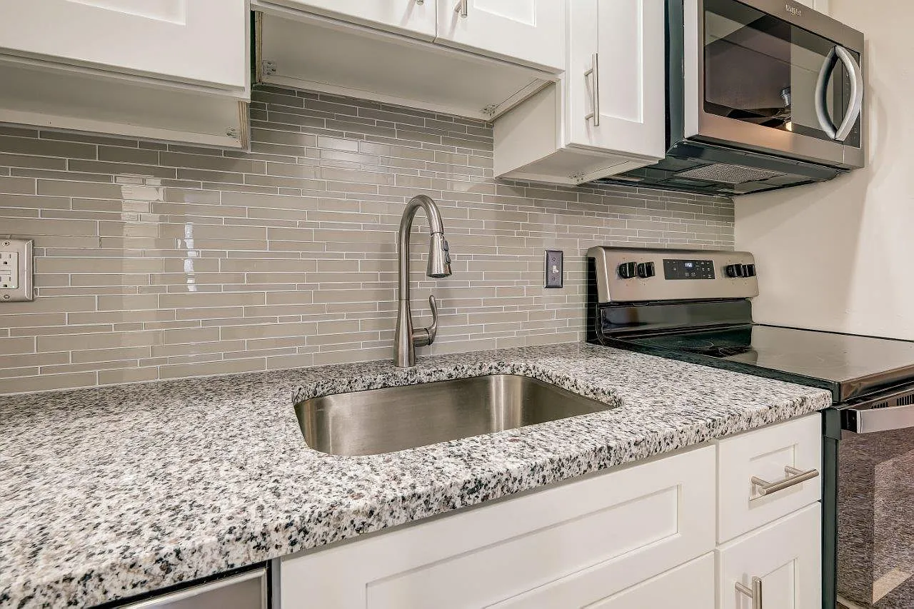 Imperial North Apartment Homes — Photo 3