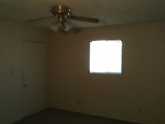 3rd image of 281 Gail Dr