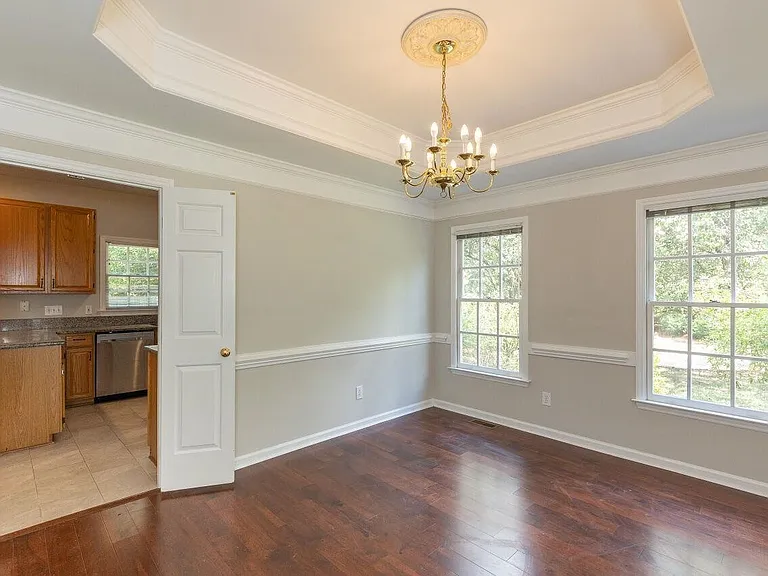 219 Covington Square Dr — Photo 5