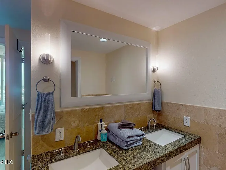 2060 Beach Blvd #1407 — Photo 11