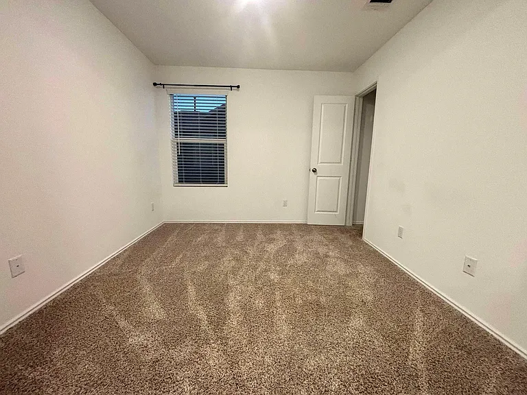 176 Andross Ln — Photo 14