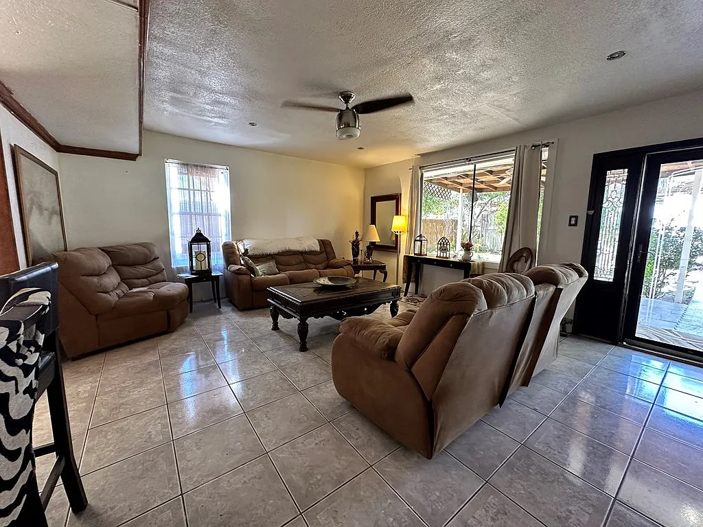 Building Photo - 3174 Del Rio Blvd