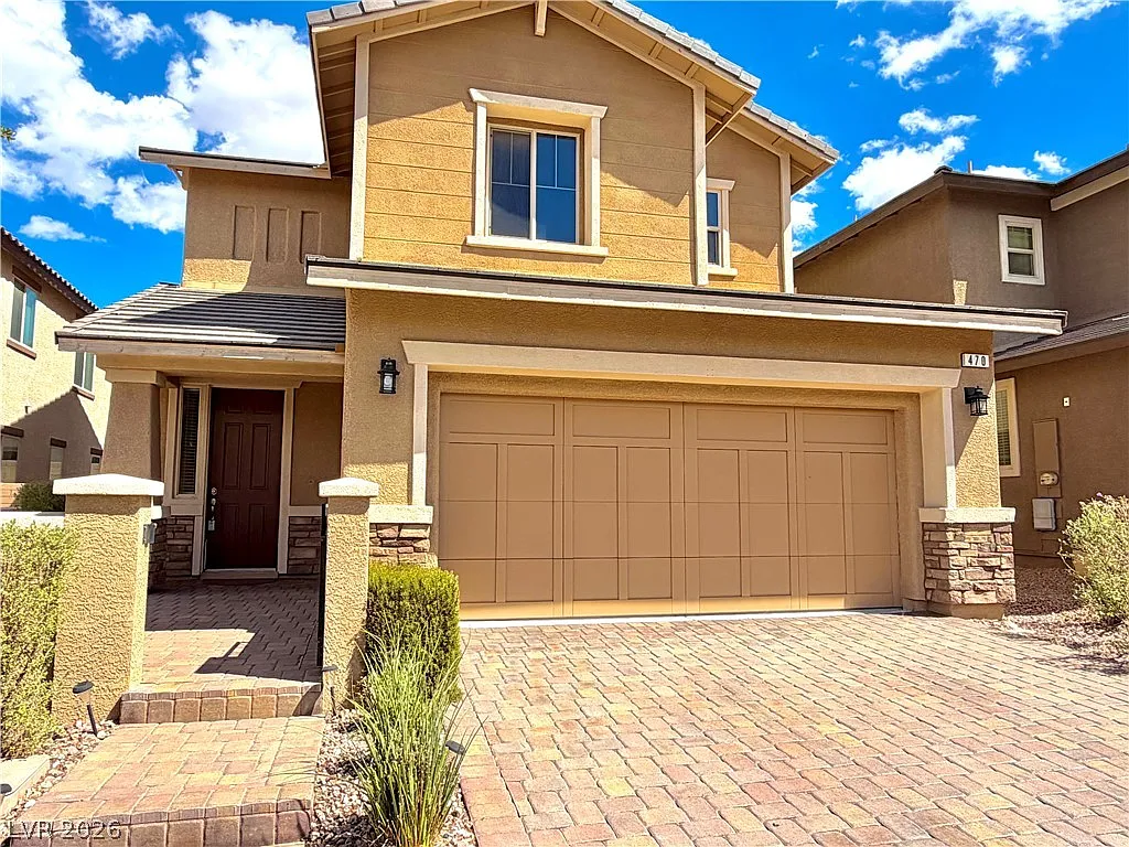 4 bed, 2.5 bath, 2030 sqft, $2,350 — Photo 1