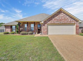216 Clearview Dr E, Madison, MS 39110