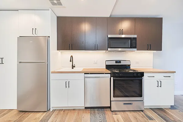 Rented by Living New York | media 40