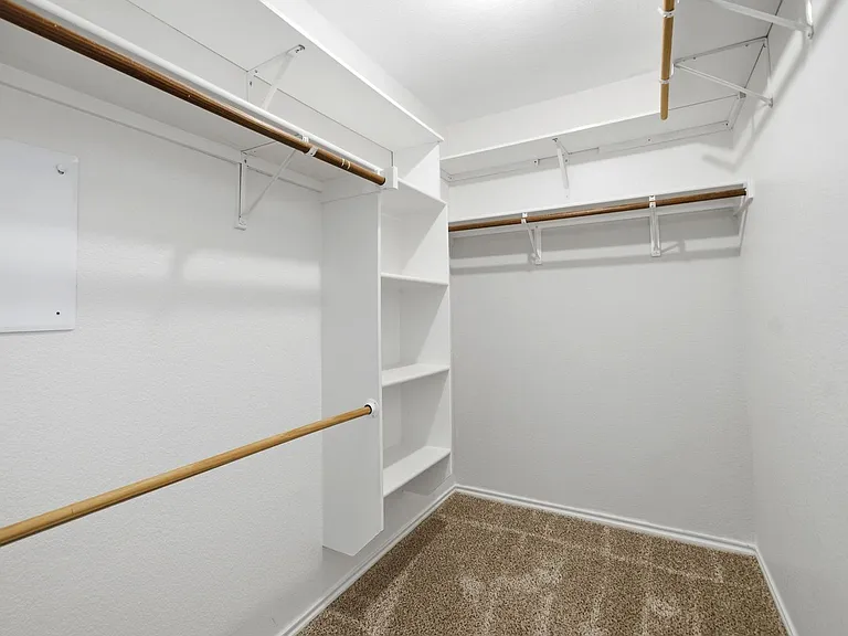712 Preston Dr — Photo 25