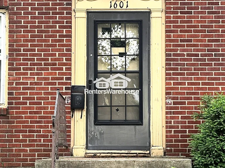 1601 56th St — Photo 2