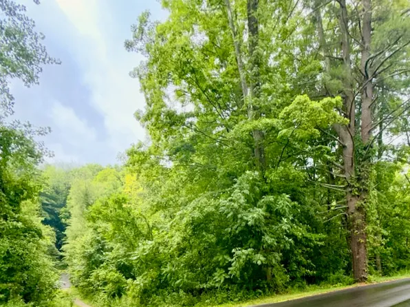 100 Johnson Road, Canaan, CT 06031