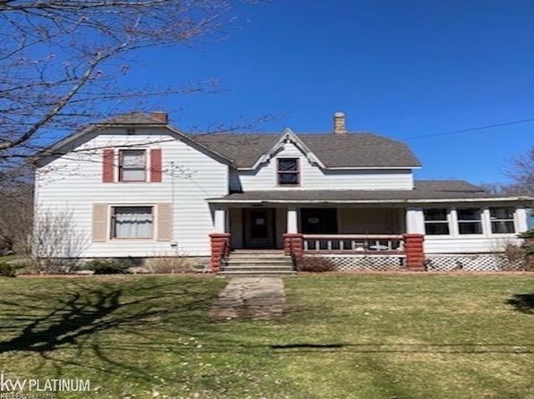 8542 Morris Rd, Goodells, MI 48027