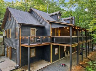 889 Granny Branch Dr, Blue Ridge, GA 30513