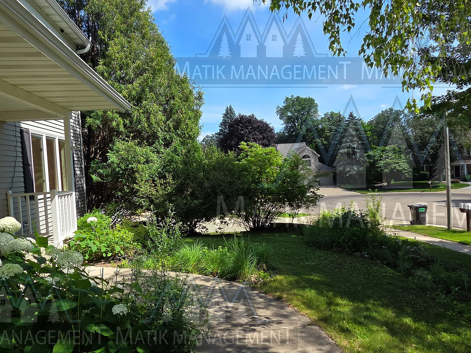 4 bed, 3638 sqft, $3,095 — Photo 4
