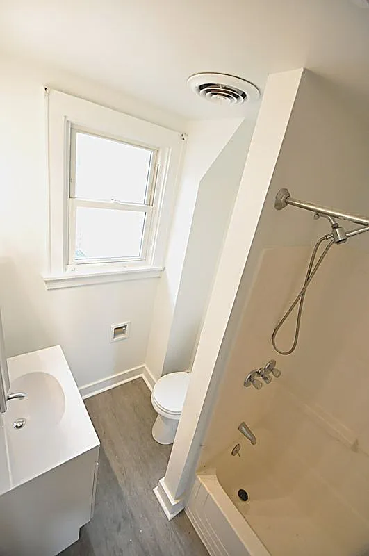 2 bed, 1.0 bath, 1000 sqft, $1,595 — Photo 3