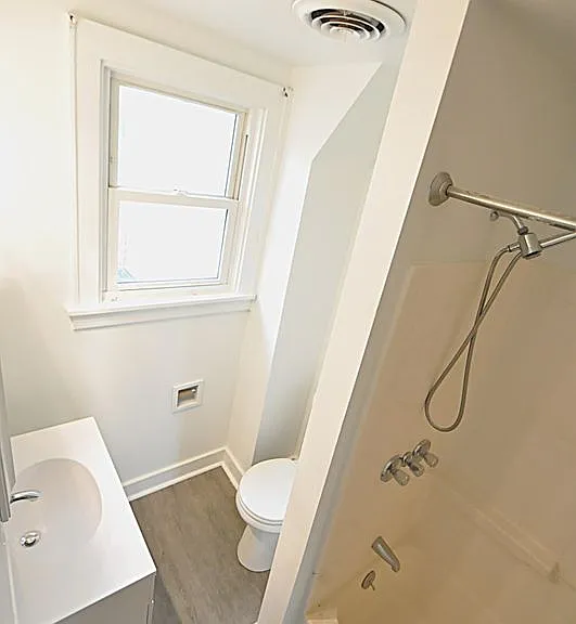 8525 Main St #UPPER — Photo 3