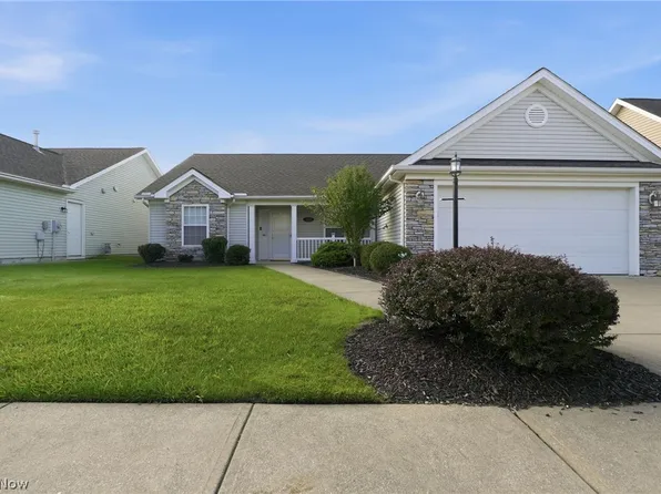 320 Falling Leaf Dr, Seven Hills, OH 44131