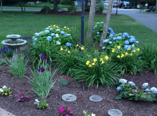 130 N Madison Rd, Guilford, CT 06437