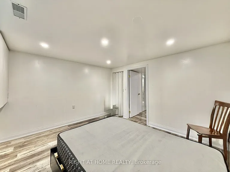 116 Cherrywood Dr #BASEMENT — Photo 10