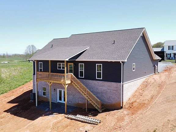 4th image of 207 Katie Ln