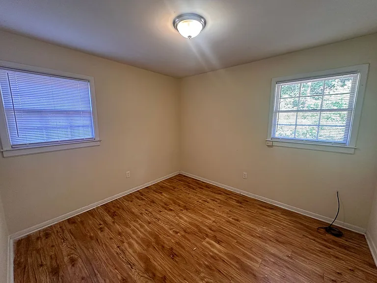 801 Montclair Dr — Photo 15