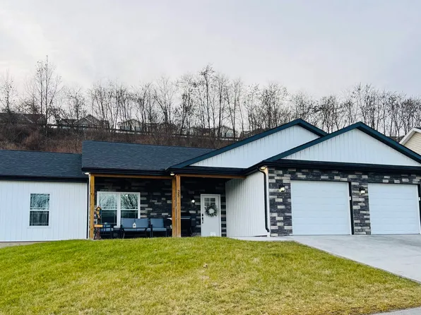 25 Middlebury Ln, Fairmont, WV 26554