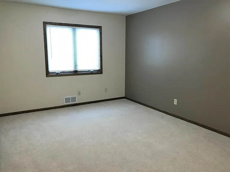 408 Holly Ln — Photo 23