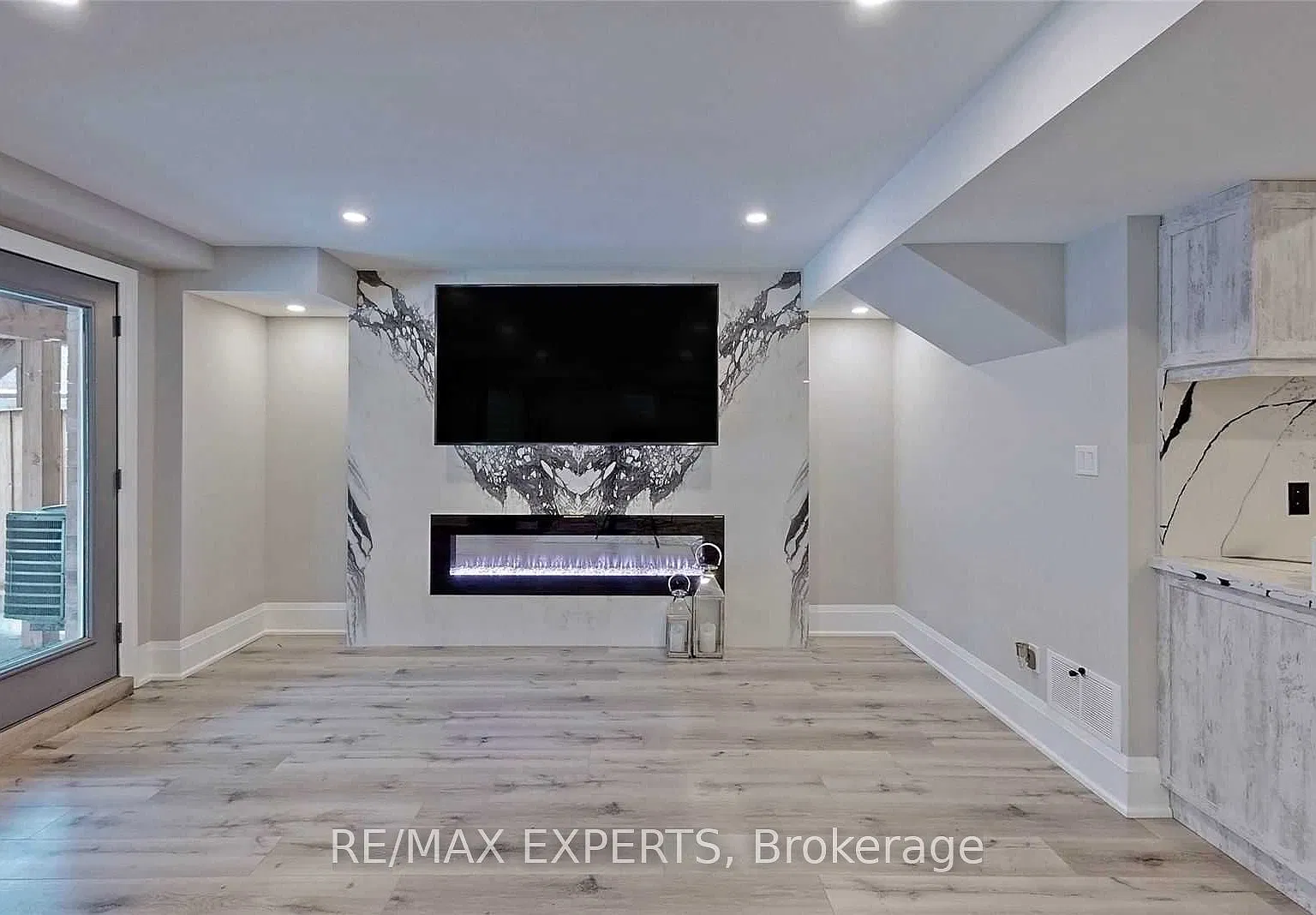 2 bed, $2,400 — Photo 2