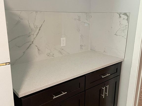 2nd image of 35 Hornbeck St Floor 1