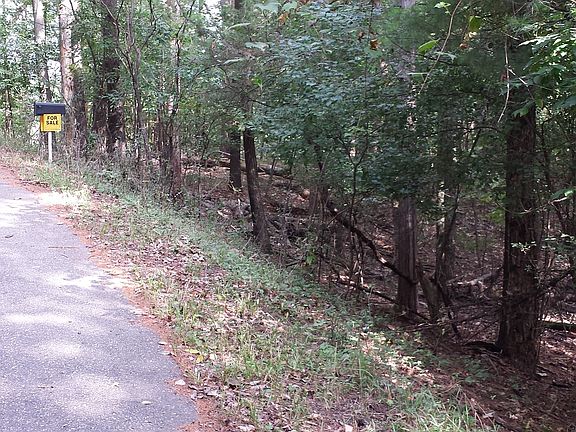 4th image of Pocahontas Cir