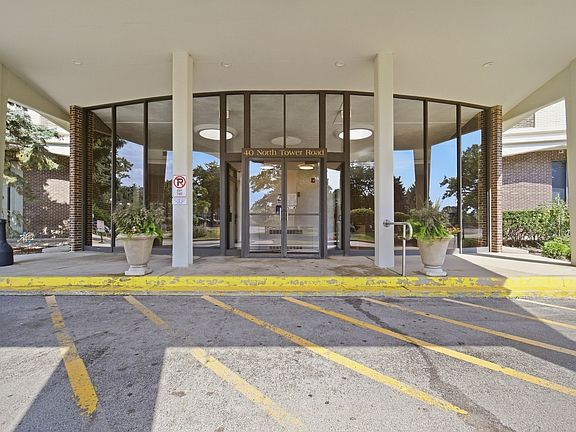 2nd image of 40 N Tower Rd APT 7E