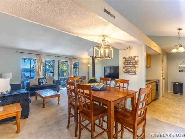 24 Buoyant Pl, Osage Beach, MO 65065