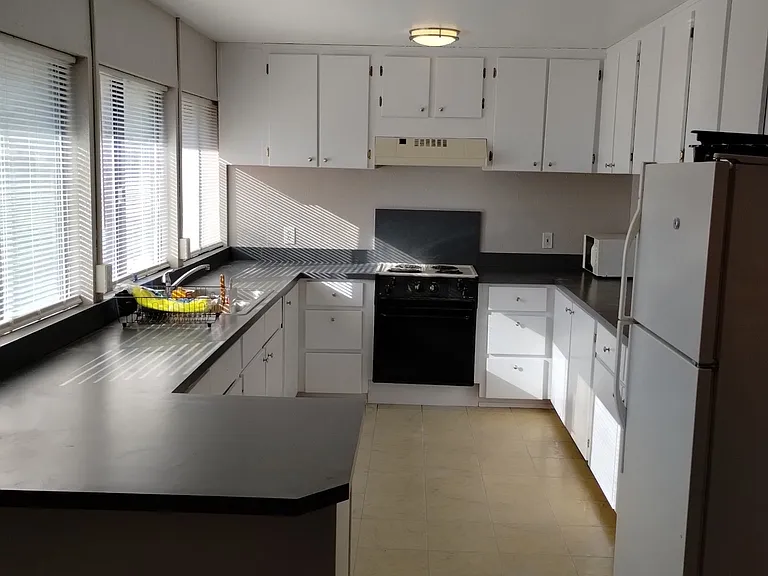764 Humboldt Ave #3 — Photo 12