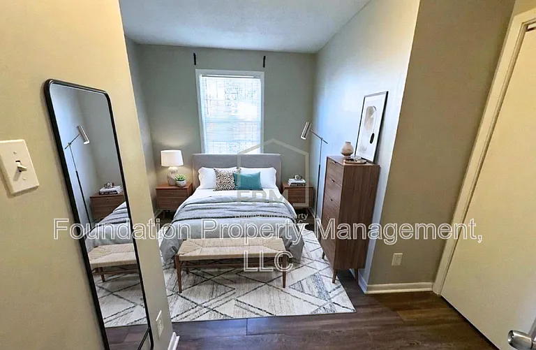 672 Carpenter St — Photo 14