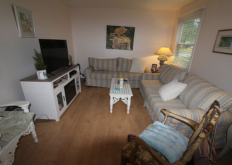 139 Wein Market UNIT F, Freehold, NJ 07728 Zillow