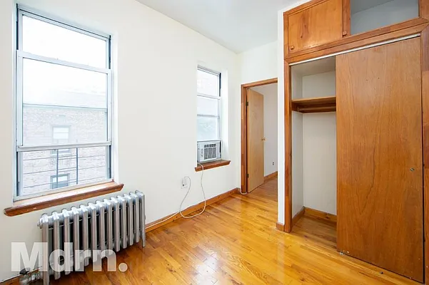 Rented by Mdrn Residential | media 2