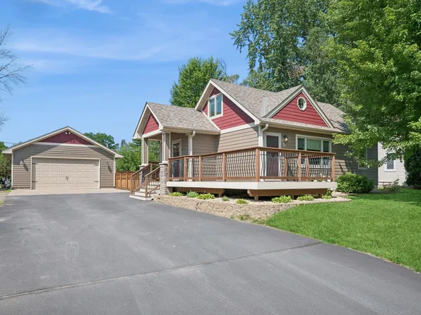 5 Pine Dr, Circle Pines, MN 55014