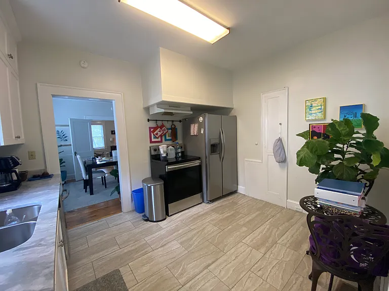 514 E College Ave — Photo 15