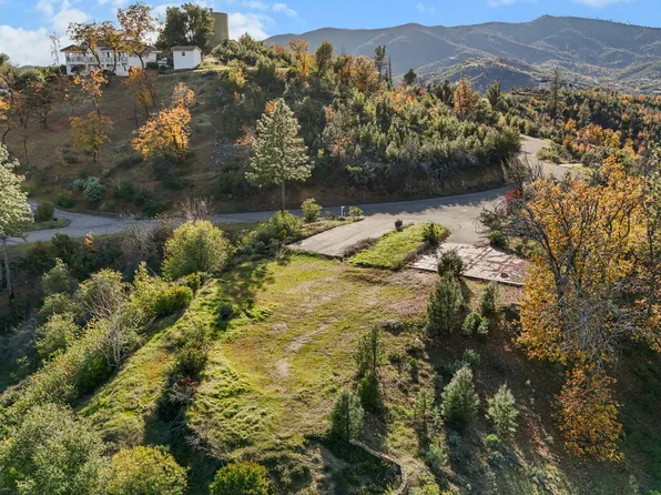 15778 Highland Cir, Redding, CA 96001