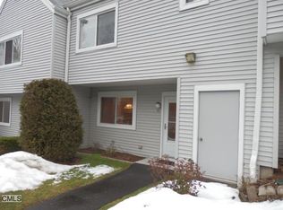 72 Country Pl, Shelton, CT 06484