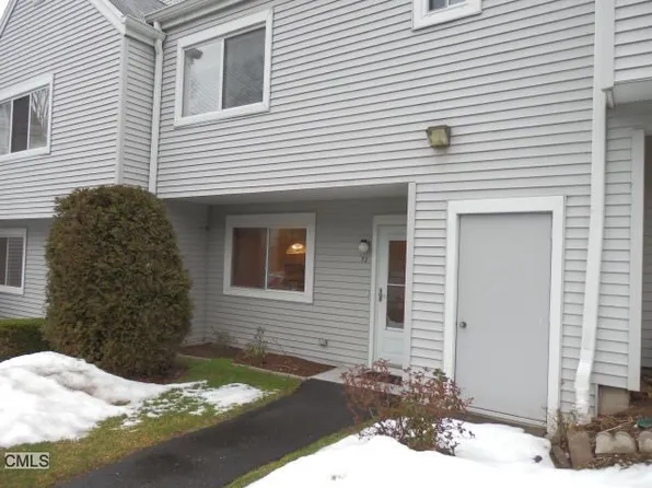 72 Country Pl, Shelton, CT 06484